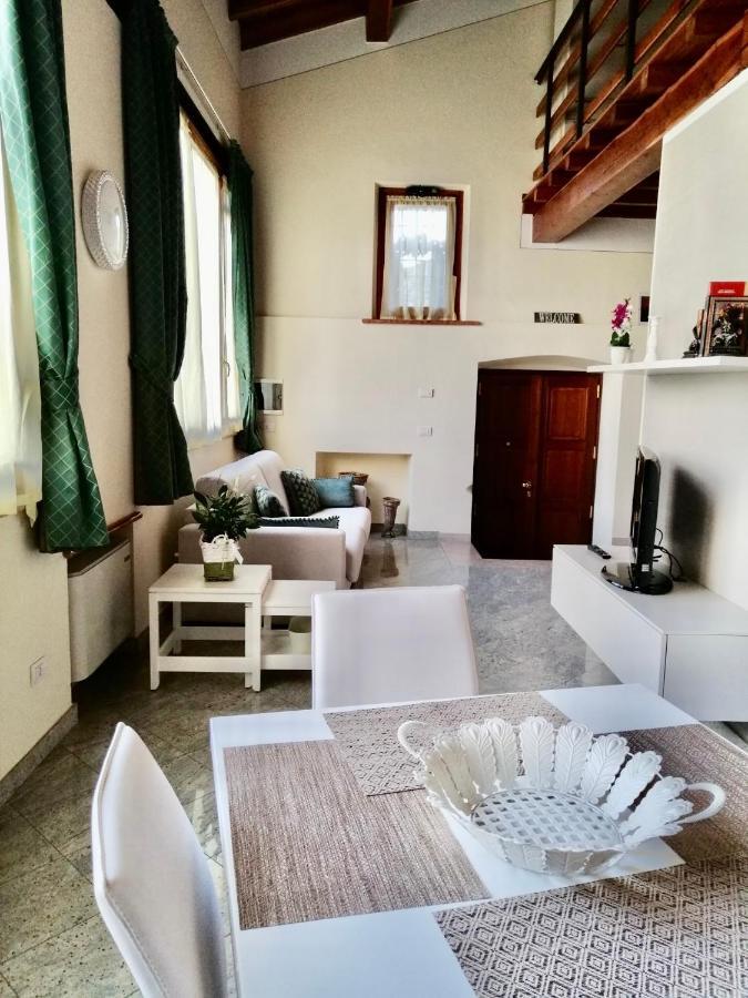 Il Vicoletto Holiday House 沃尔塔曼托瓦纳 外观 照片